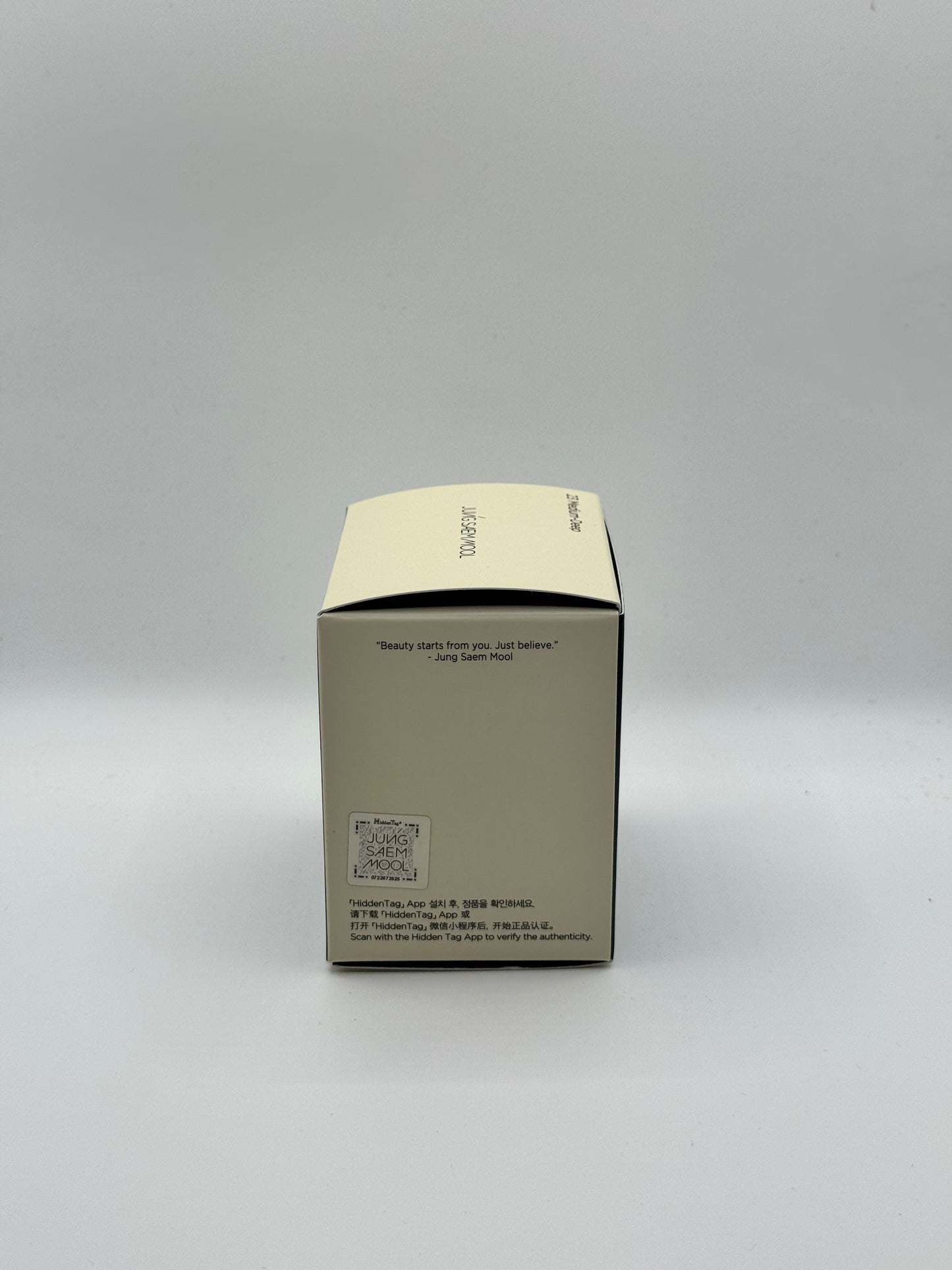 JUNG SAEM MOOL Essential Skin Nuder Cushion - Medium-Deep (SPF50+ PA+++)