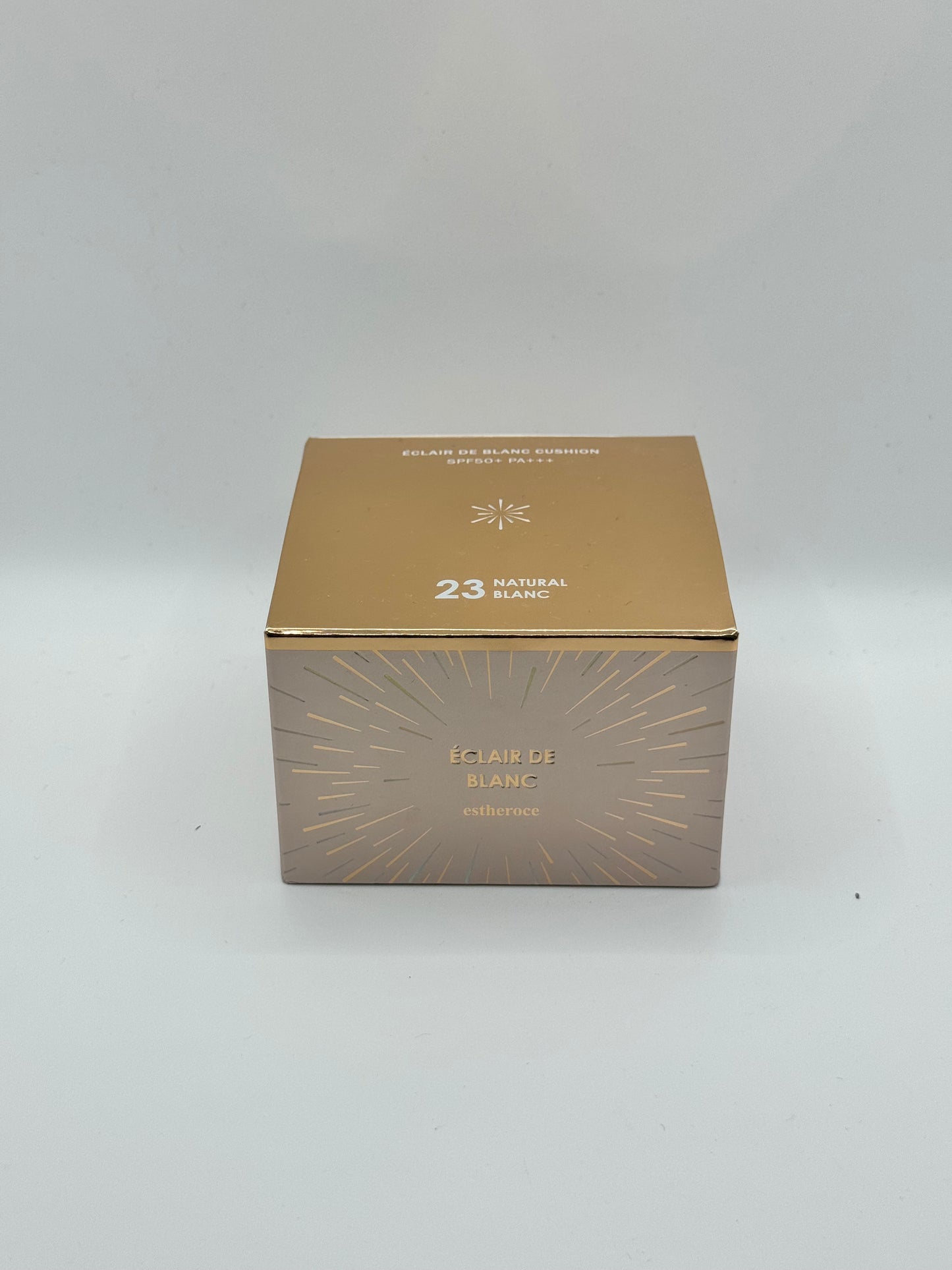 Estheroce Éclair de Blanc Cushion SPF50+ PA+++ (Shade 21 Light Blanc)