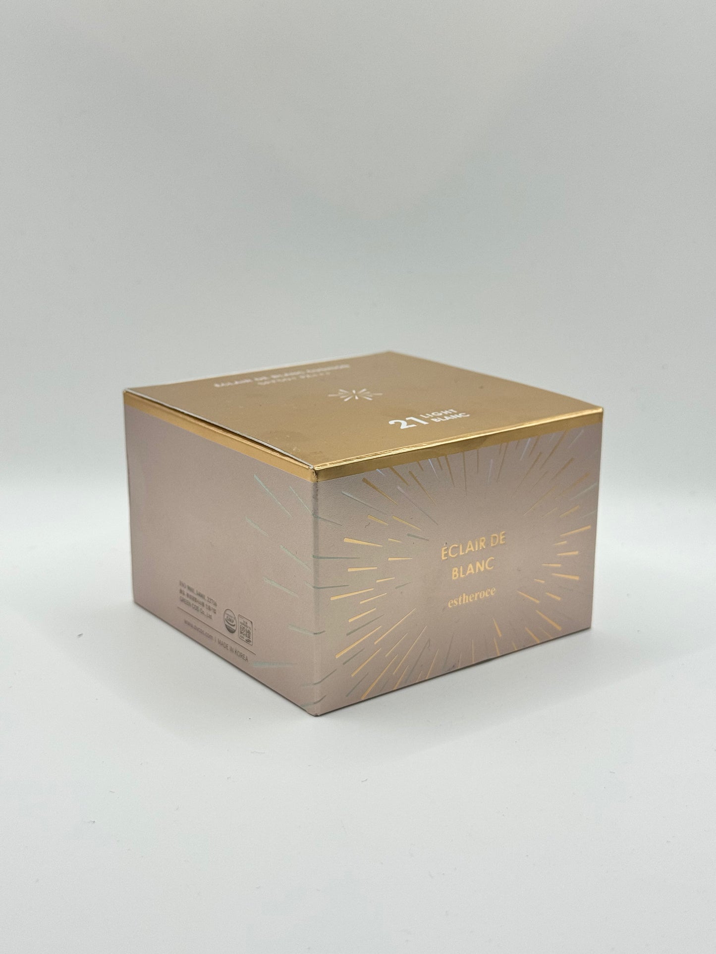 Estheroce Éclair de Blanc Cushion SPF50+ PA+++ (Shade 21 Light Blanc)